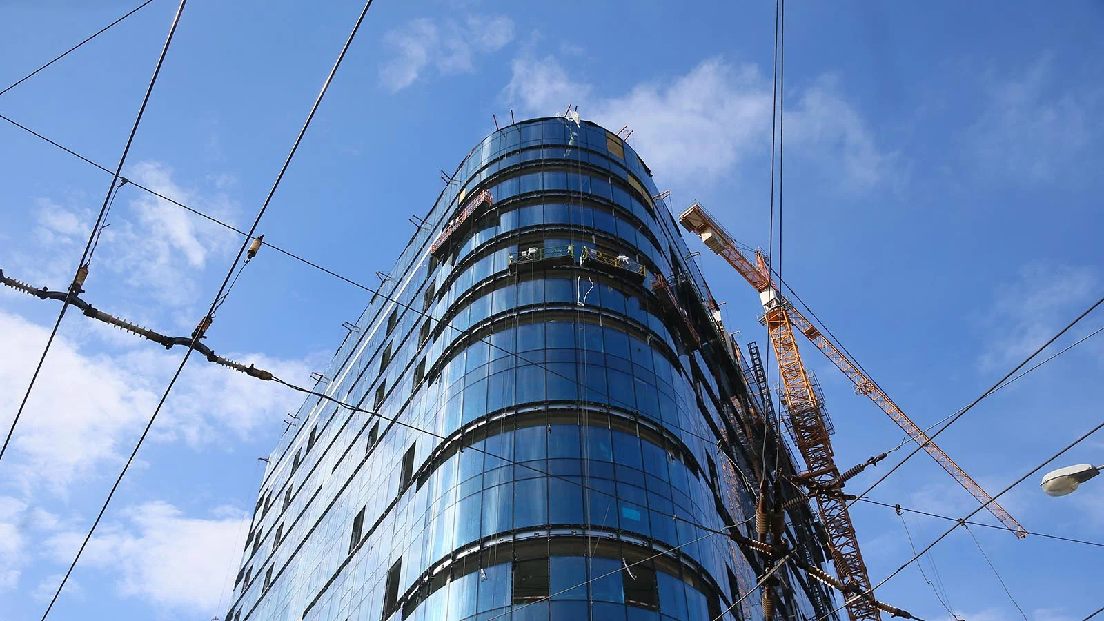 В Москве строится почти 1 млн кв. м офисов на продажу